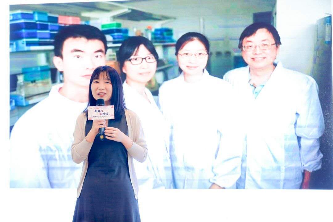 女2.jpg
