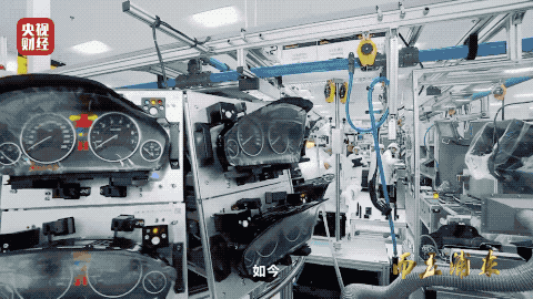 14 如今，全世界能够生产光刻机的国家，只有4个.gif