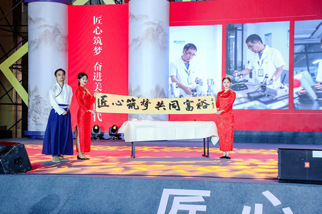 内 fe824f73e77cb50b_副本.jpg