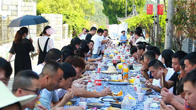 内 0fe222f68bd1b3b_副本.jpg