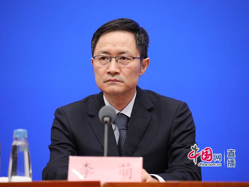 李萌.jpg 李萌.jpg