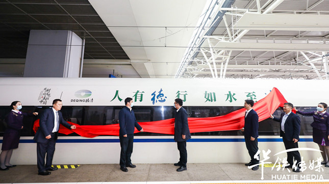 内 a27740e5fc1210_副本.jpg