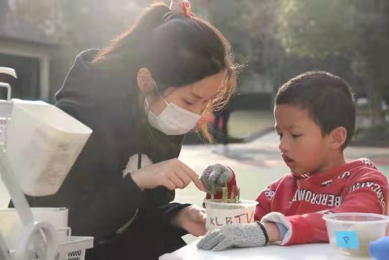 1066898074.jpg 1066898074.jpg