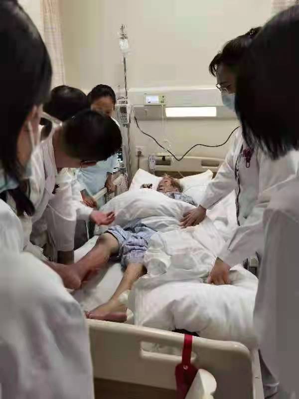 576766953.jpg 576766953.jpg