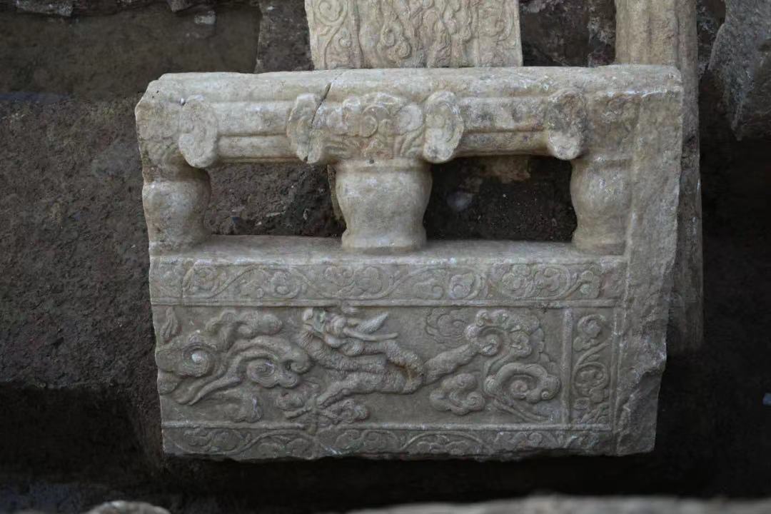 935477952.jpg 935477952.jpg