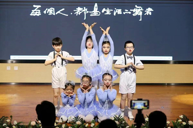 内 8a7dd995dae84_副本.jpg